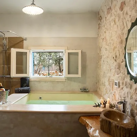 Villa Il Trullo Di Mamma Lucia-luxury